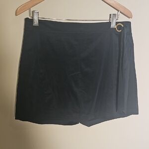 Stella Parker Navy Blue Skort‎ with Gold Accent Tie. Large